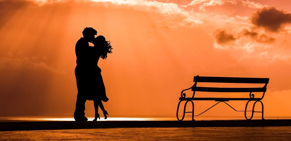新婚第一夜恋夜秀场__新婚夜说些什么话