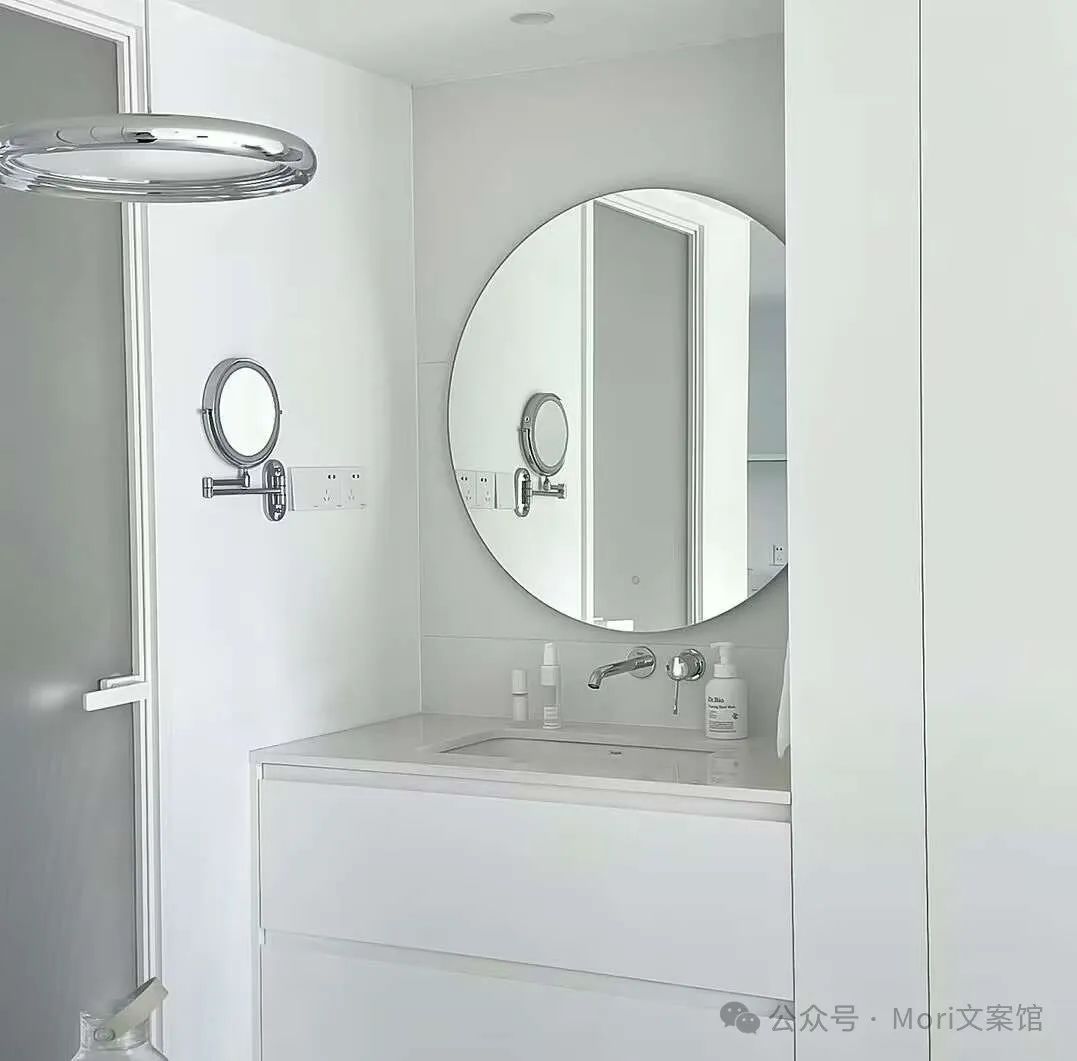 “忧郁氛围感的情感文案”